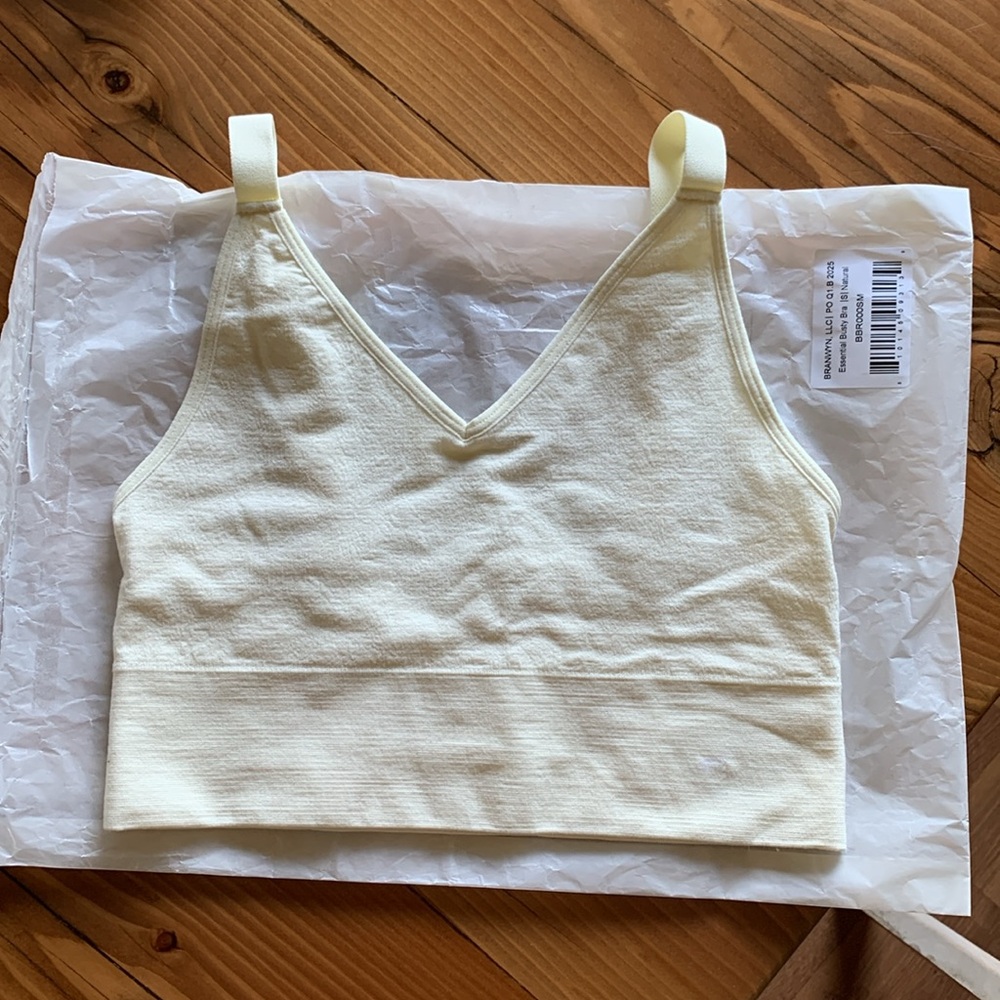 NWT Branwyn Essential Busty Bra, natural, size small